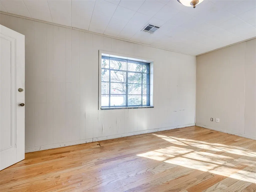 Photo 37 — 200 Edgemere Court, Oklahoma City, OK 73118
