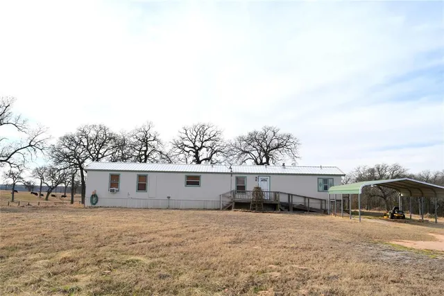 Front exterior — 22050 Hwy 102, Tecumseh, OK 74873