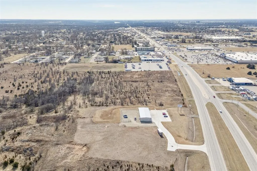 Photo 4 — 14th St & E Hubbard Rd, Ponca City, OK 74604