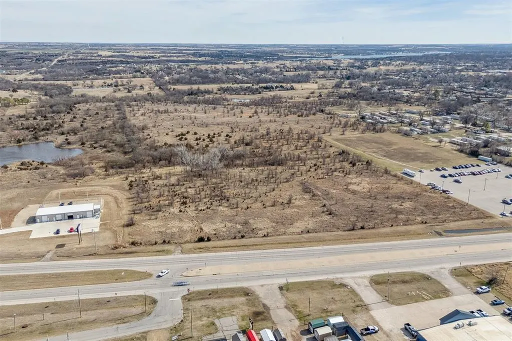 Photo 11 — 14th St & E Hubbard Rd, Ponca City, OK 74604