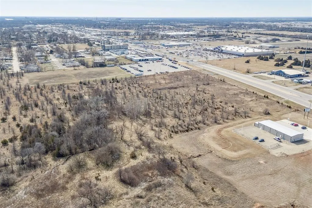 Photo 47 — 14th St & E Hubbard Rd, Ponca City, OK 74604
