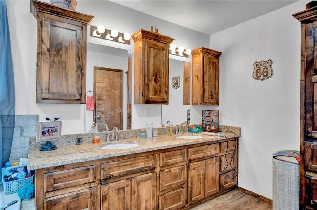 Photo 35 — 860253 S 3503 Road, Chandler, OK 74834