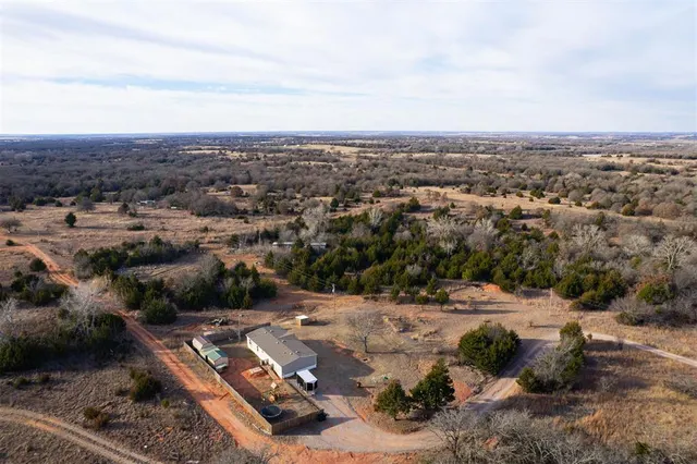 Front exterior — 2530 County Street 2976, Blanchard, OK 73010