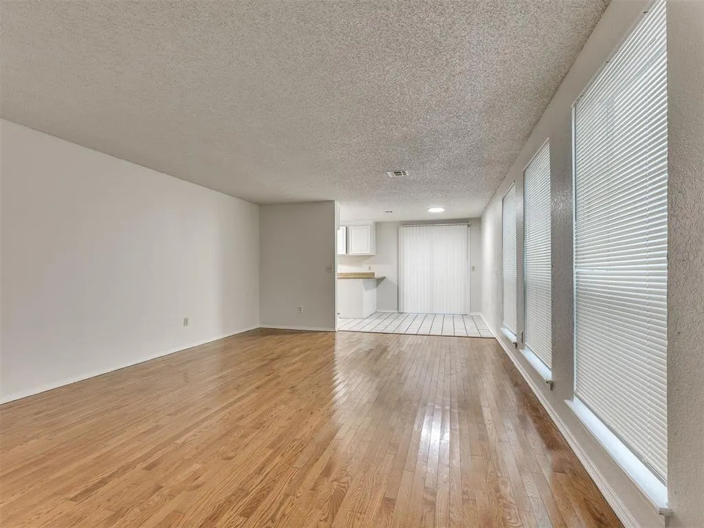 Photo 4 — 8401 Wakefield Street, Oklahoma City, OK 73149