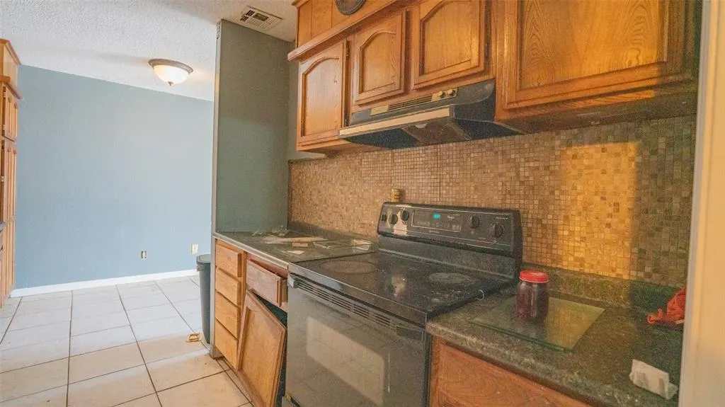 Photo 9 — 501 E 141st Place, Glenpool, OK 74033