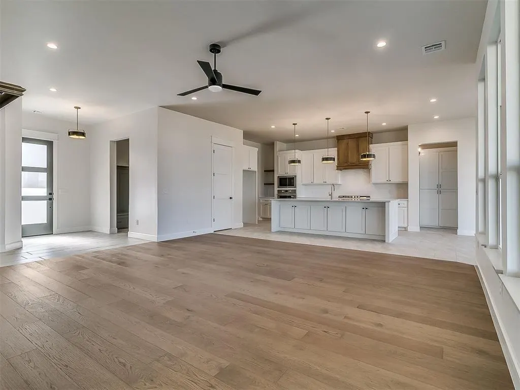 Photo 8 — 3344 Sagebrush Place, Yukon, OK 73099