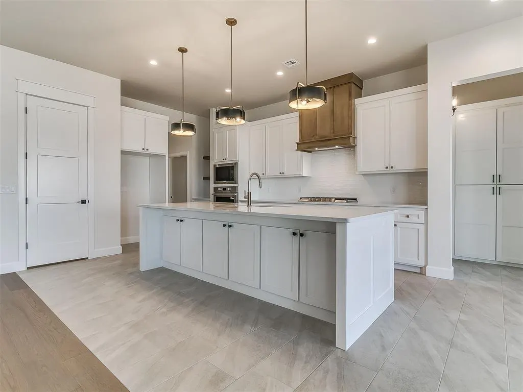 Photo 11 — 3344 Sagebrush Place, Yukon, OK 73099