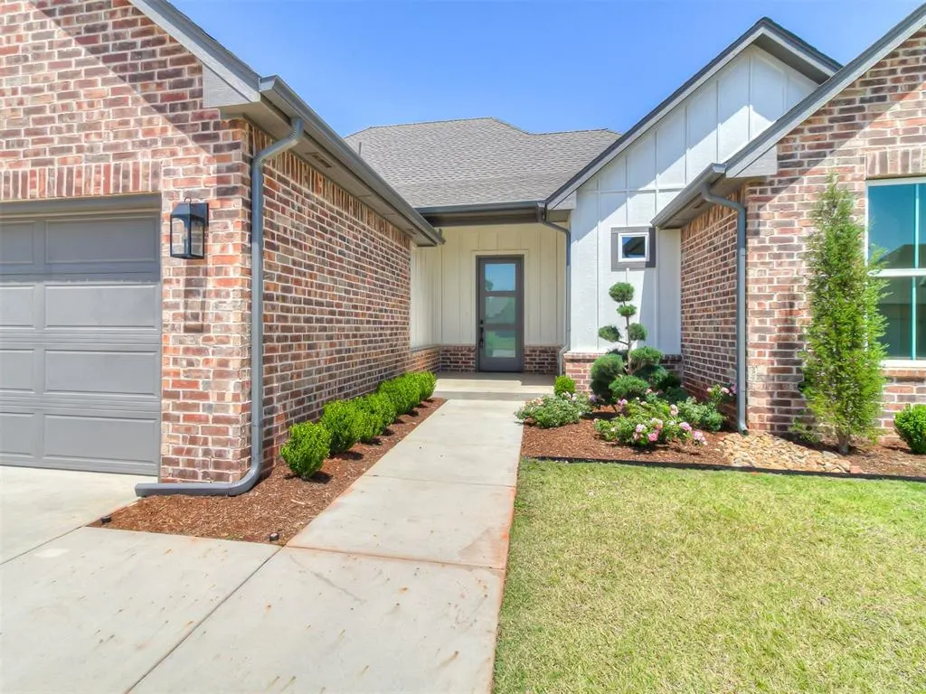 Photo 3 — 3344 Sagebrush Place, Yukon, OK 73099
