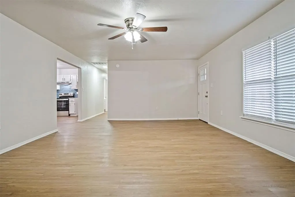 Photo 7 — 1801 Comanche Road, Norman, OK 73026