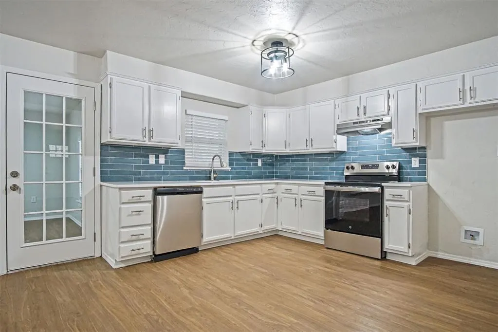 Photo 9 — 1801 Comanche Road, Norman, OK 73026
