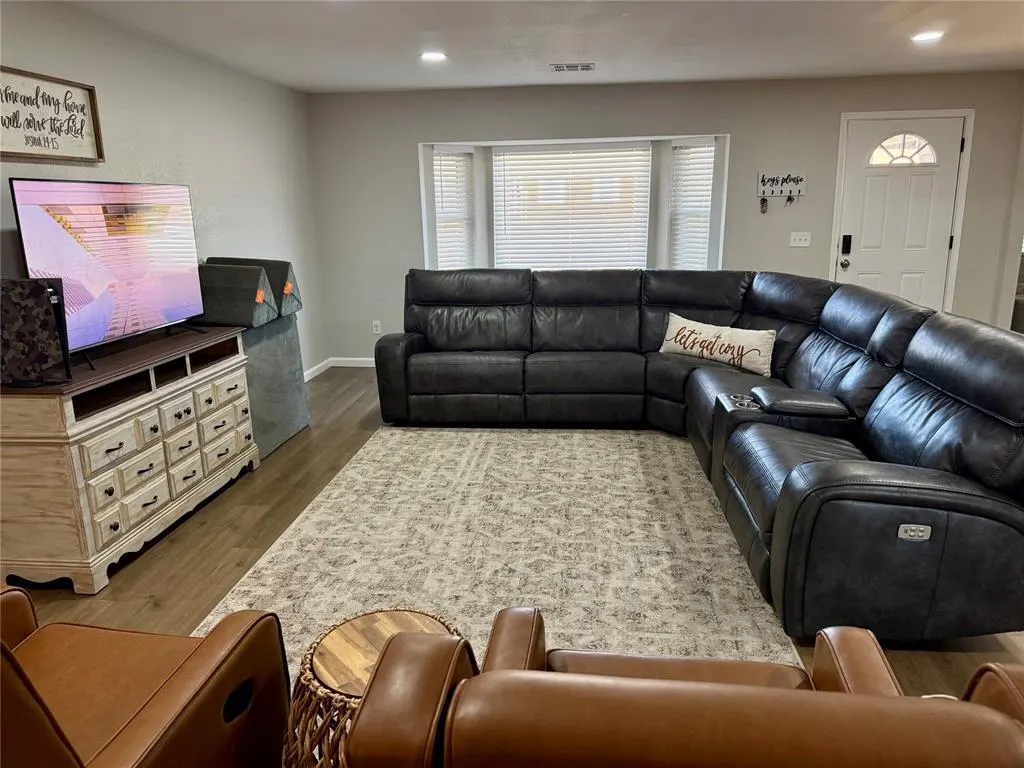 Photo 5 — 418 E Atkinson Drive, Midwest City, OK 73110