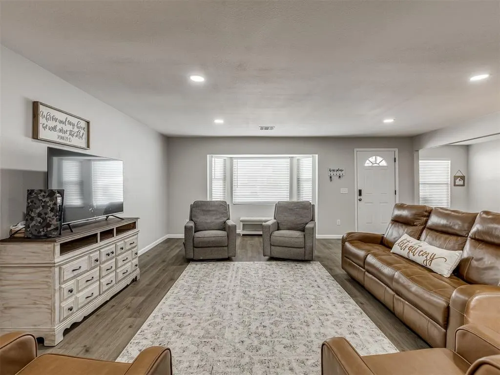 Photo 7 — 418 E Atkinson Drive, Midwest City, OK 73110