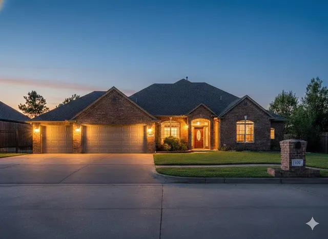 Photo 3 — 1100 Kingsway Avenue, Yukon, OK 73099