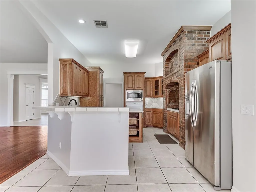 Photo 5 — 1100 Kingsway Avenue, Yukon, OK 73099