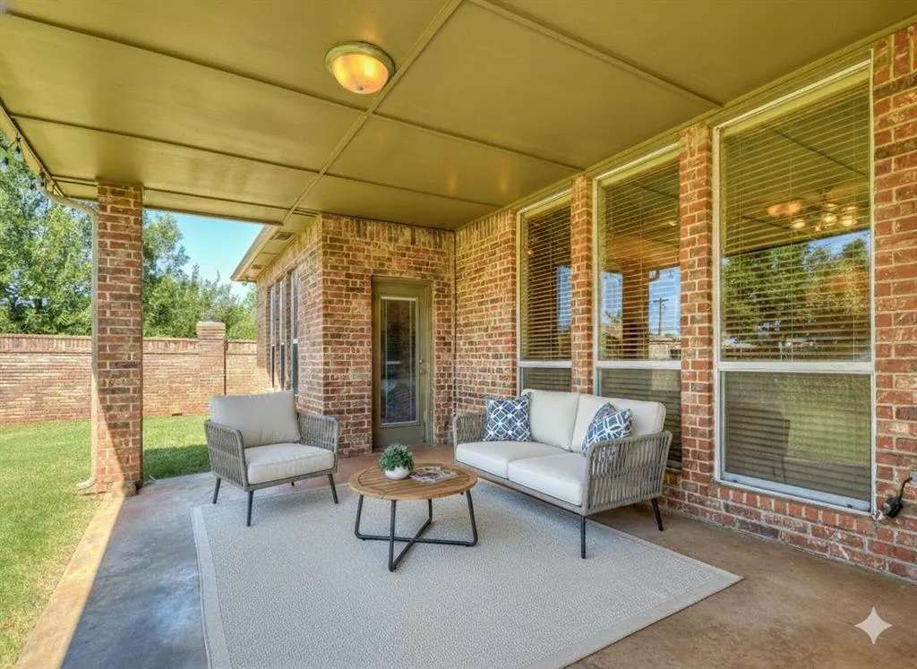 Photo 15 — 1100 Kingsway Avenue, Yukon, OK 73099