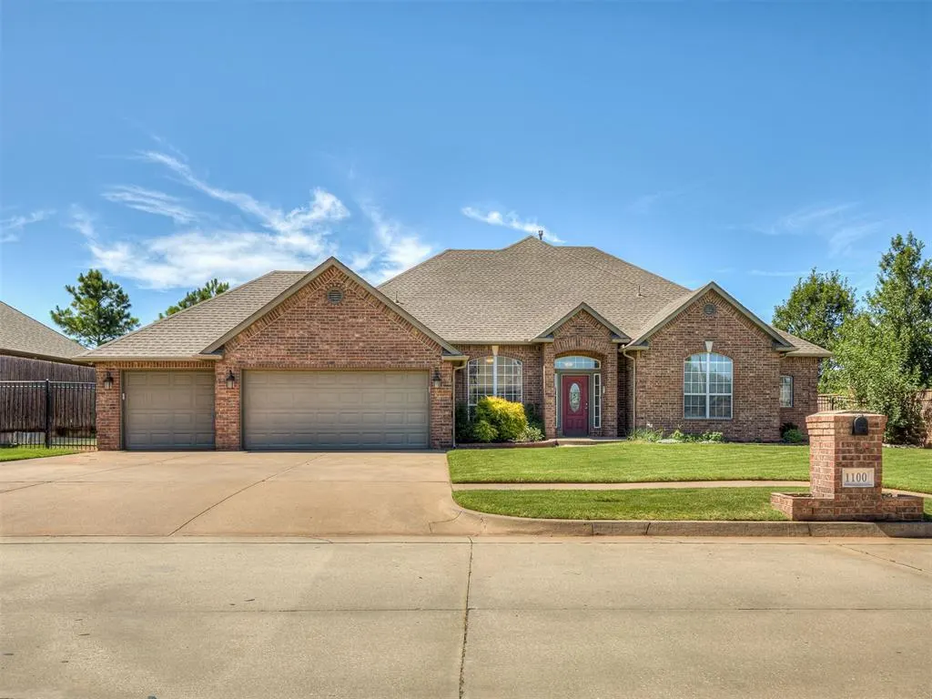 Photo 16 — 1100 Kingsway Avenue, Yukon, OK 73099