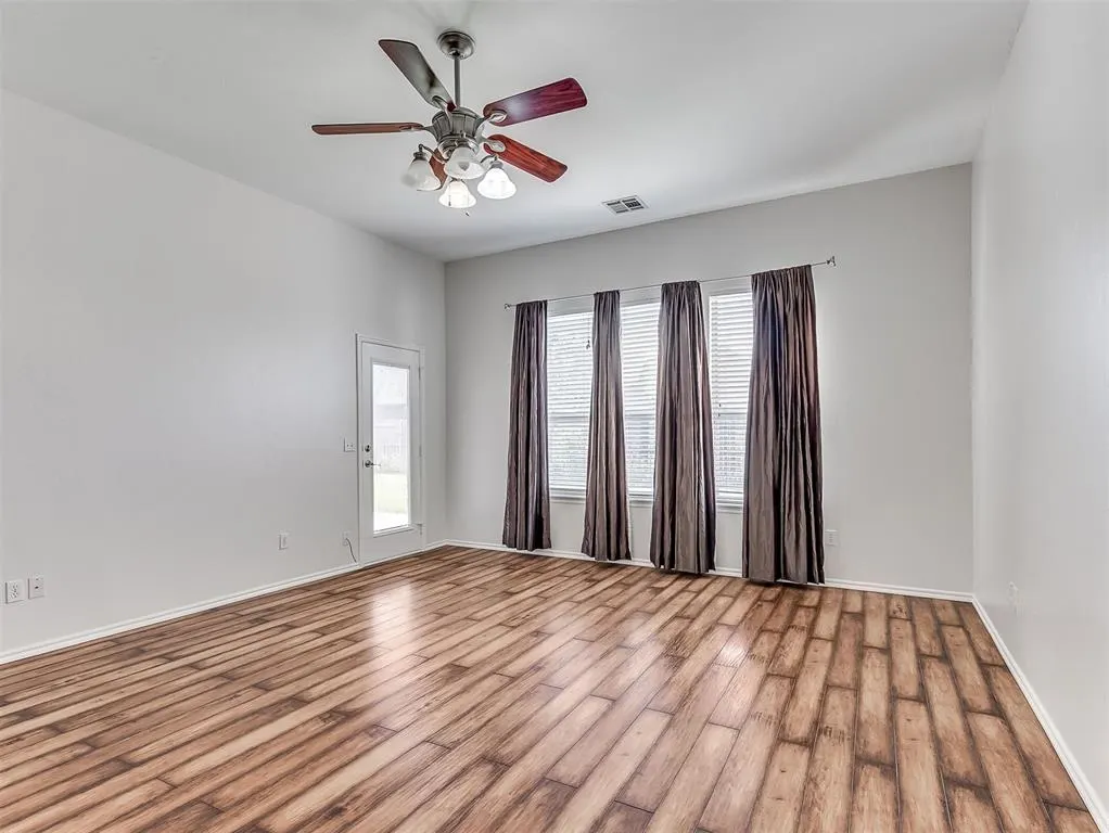 Photo 35 — 1100 Kingsway Avenue, Yukon, OK 73099