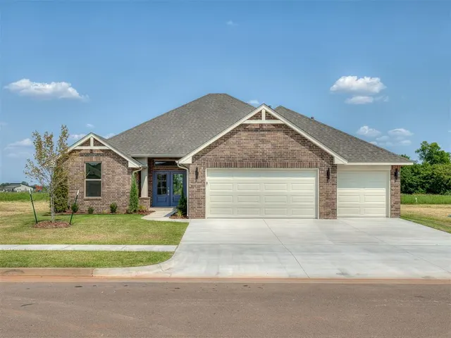 Photo 2 — 5008 Vine Cliff Road, Mustang, OK 73064