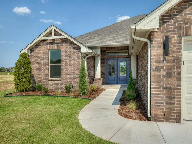 Photo 3 — 5008 Vine Cliff Road, Mustang, OK 73064