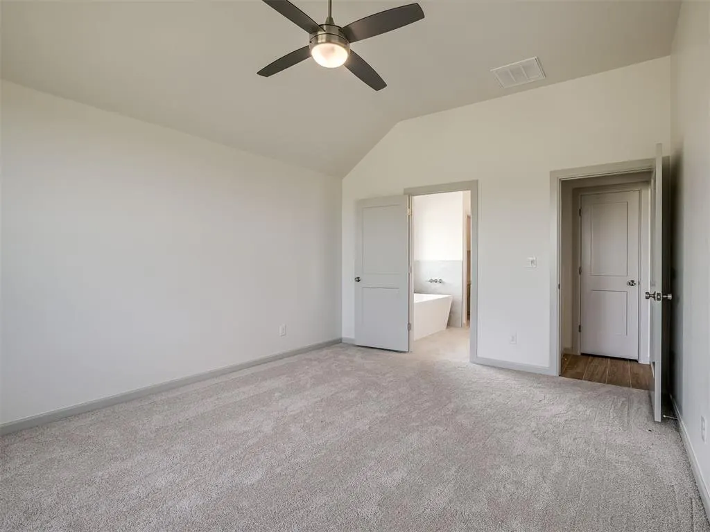 Photo 5 — 5008 Vine Cliff Road, Mustang, OK 73064