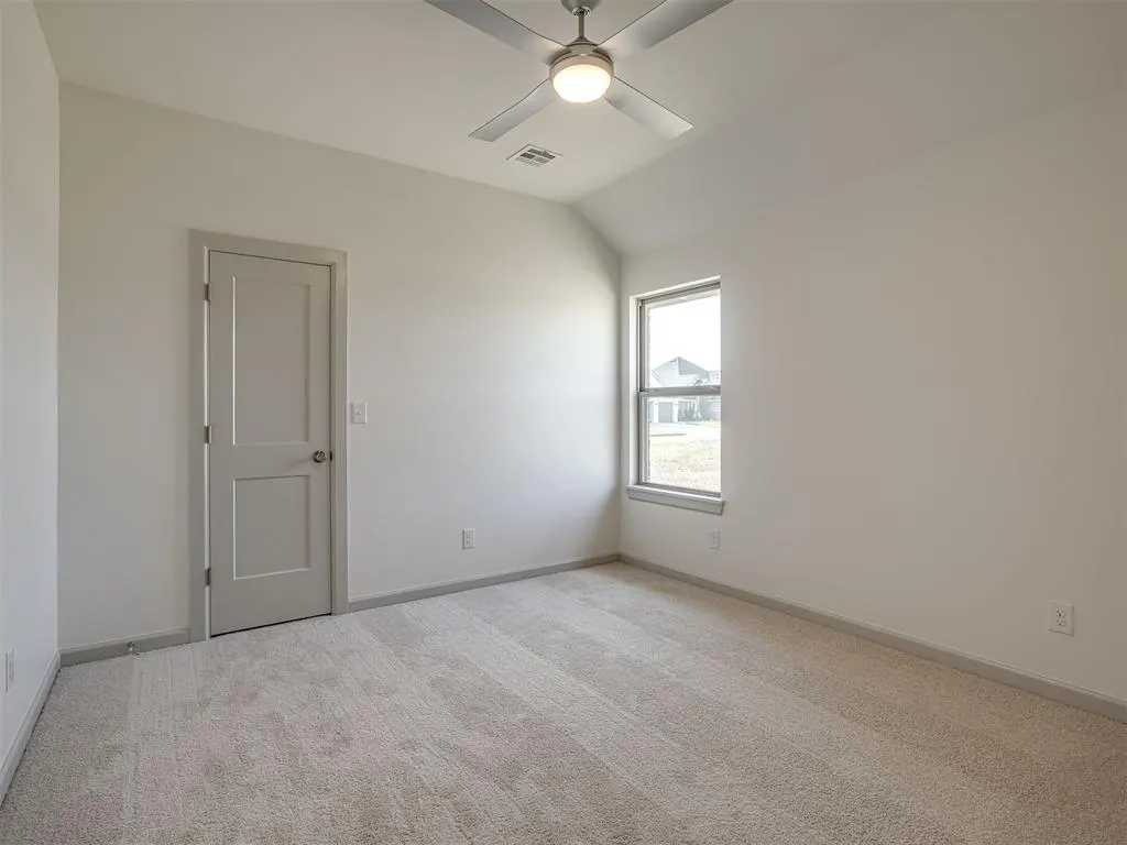 Photo 7 — 5008 Vine Cliff Road, Mustang, OK 73064