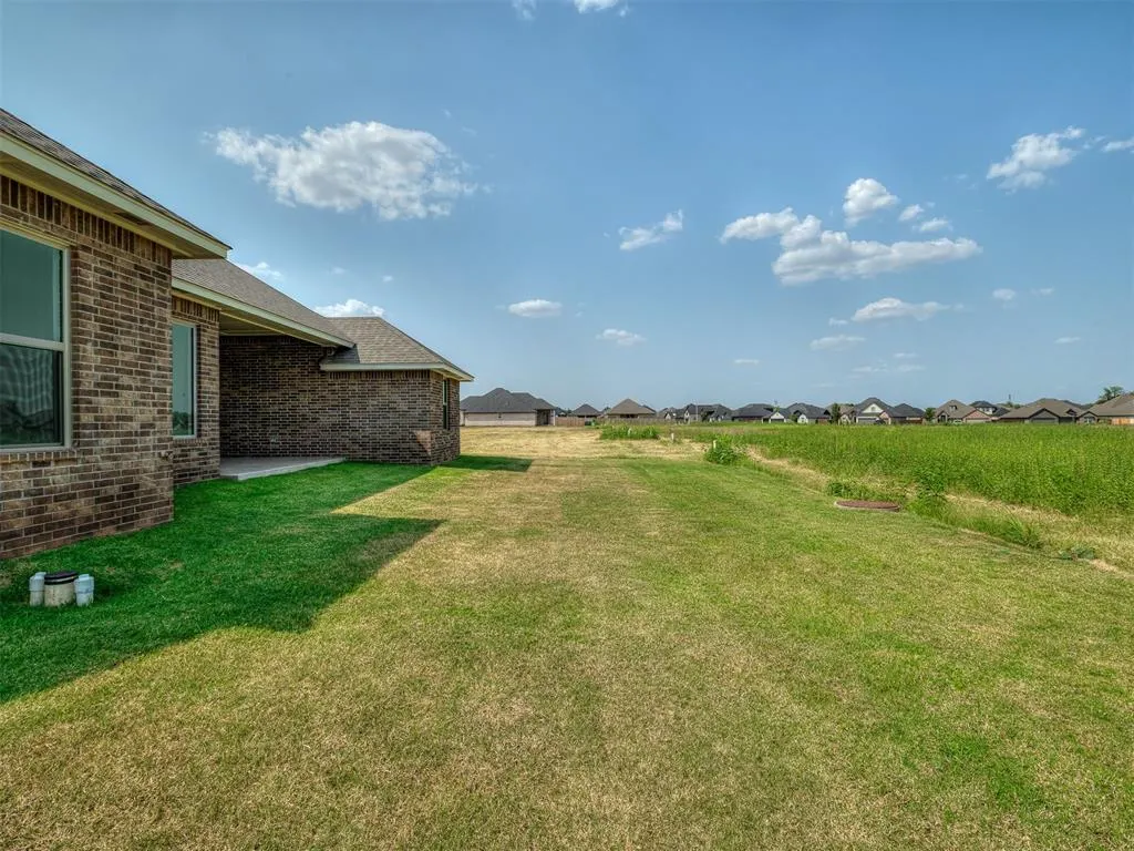 Photo 35 — 5008 Vine Cliff Road, Mustang, OK 73064