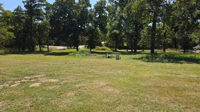 Photo 4 — 2402 NE 168th Avenue, Norman, OK 73026