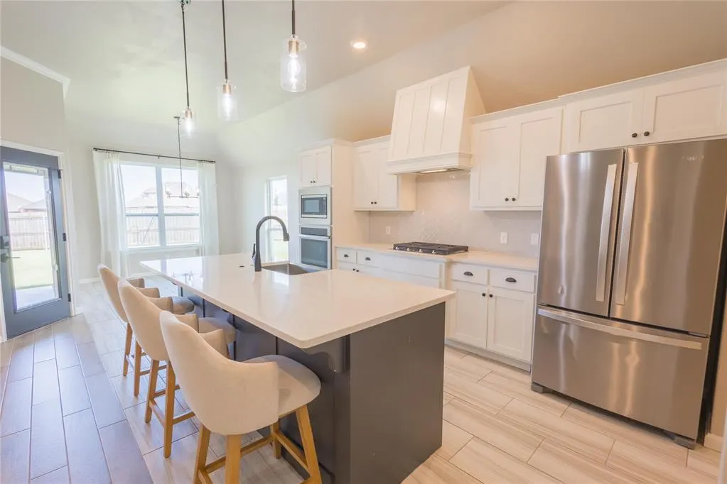 Photo 2 — 18312 Autumn Grove Court, Edmond, OK 73012