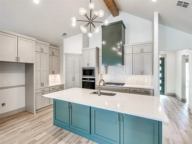 Photo 3 — 10357 SW 50th Street, Mustang, OK 73064