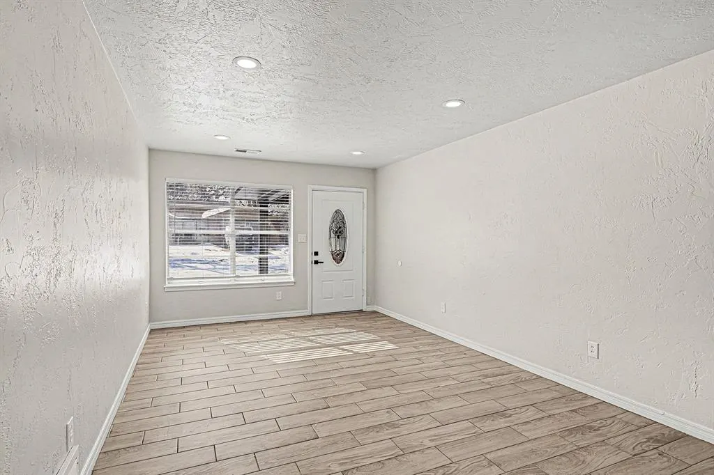 Photo 5 — 5709 NW 62nd Street, Warr Acres, OK 73122