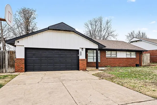 Photo 2 — 5709 NW 62nd Street, Warr Acres, OK 73122