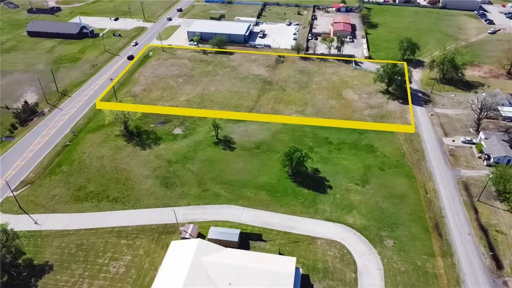 Photo 4 — 2097 S Eastern Avenue, Moore, OK 73160
