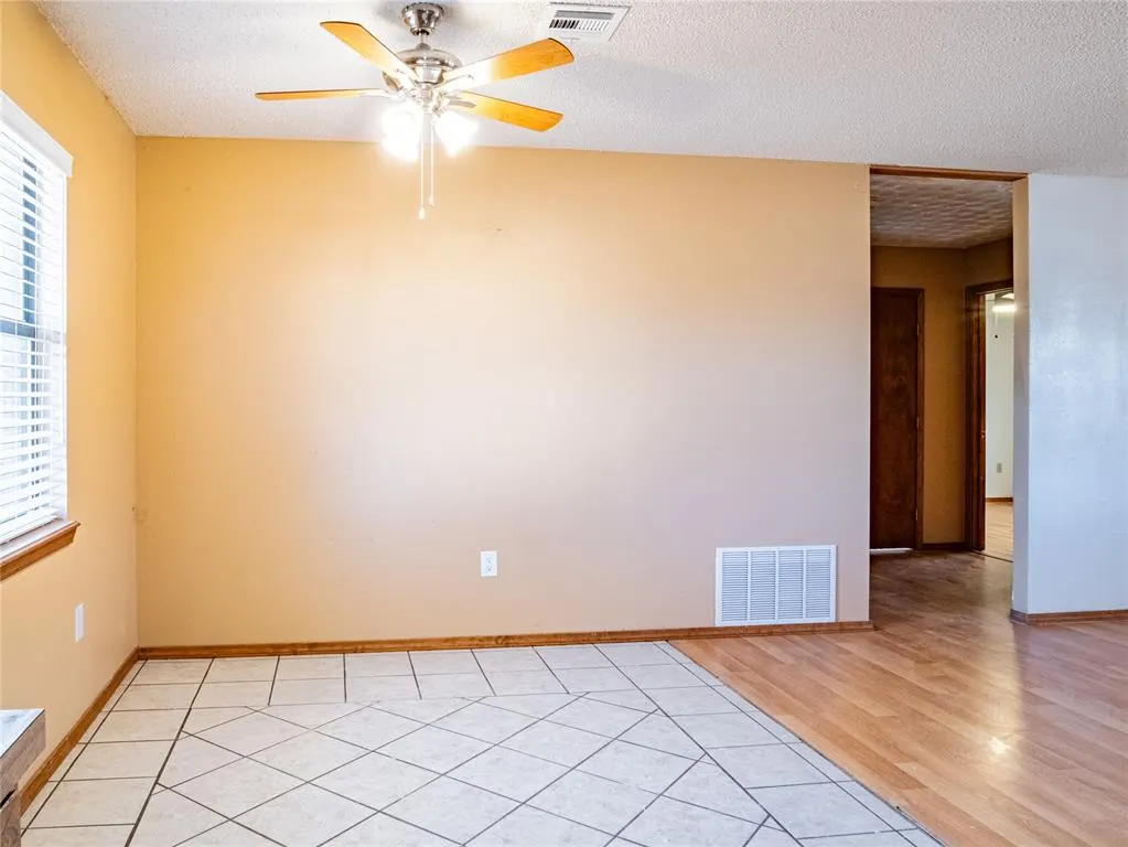 Photo 11 — 311 Crestview Drive, Elgin, OK 73538