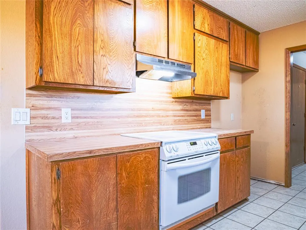 Photo 13 — 311 Crestview Drive, Elgin, OK 73538