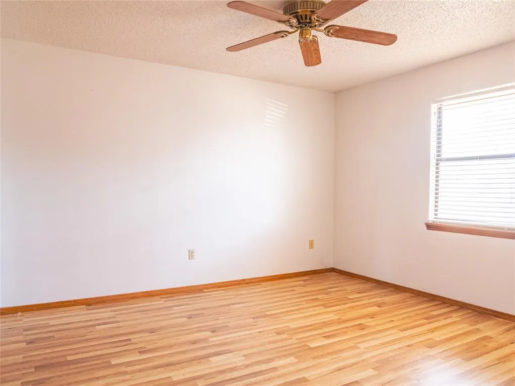 Photo 18 — 311 Crestview Drive, Elgin, OK 73538