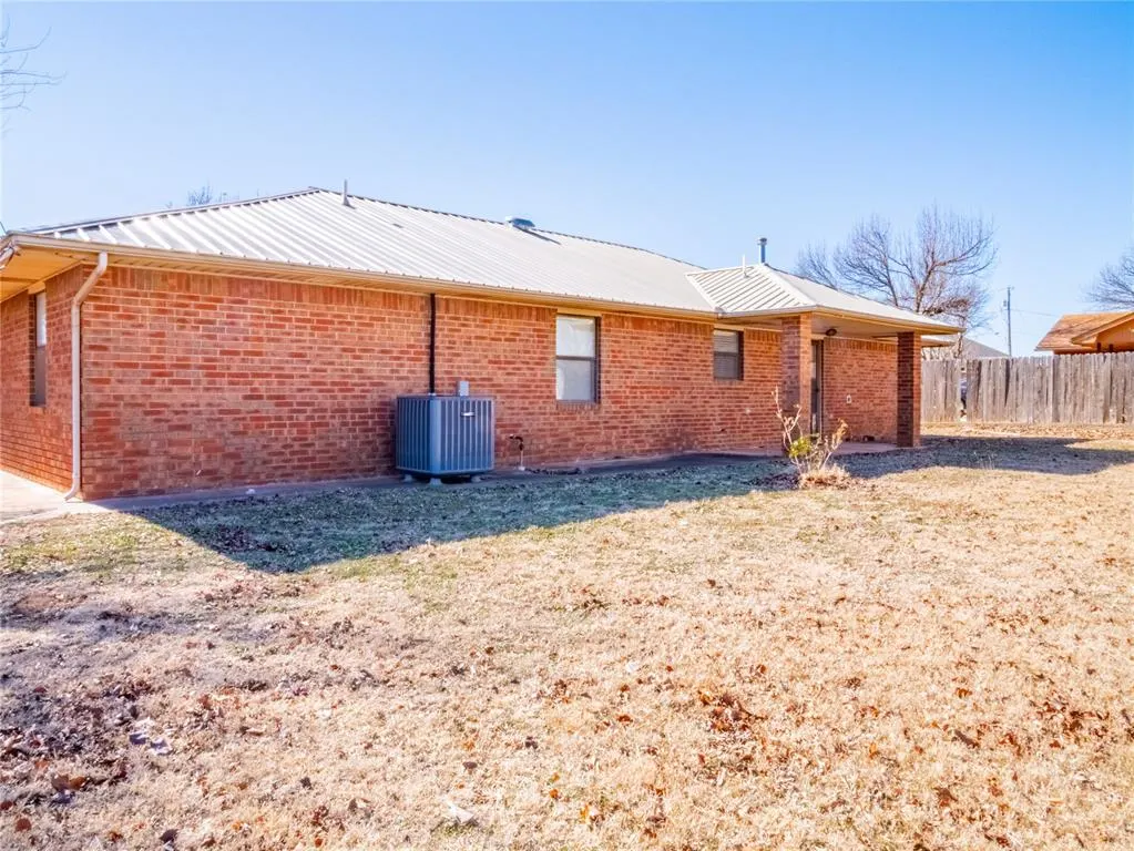 Photo 25 — 311 Crestview Drive, Elgin, OK 73538