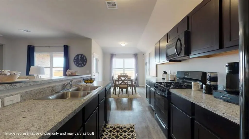 Photo 16 — 10028 SW 38th Street, Mustang, OK 73064