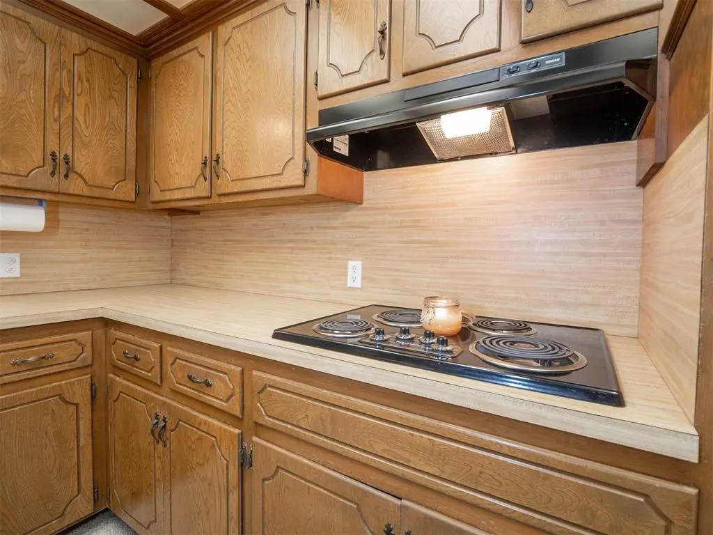 Photo 16 — 4207 N Chapman Avenue, Shawnee, OK 74804