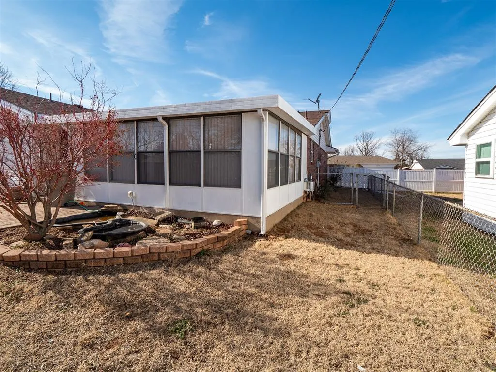 Photo 45 — 4207 N Chapman Avenue, Shawnee, OK 74804