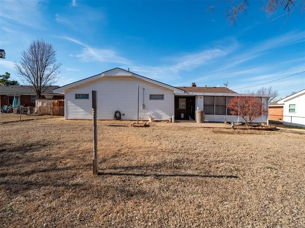 Photo 46 — 4207 N Chapman Avenue, Shawnee, OK 74804