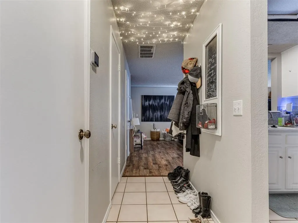 Photo 31 — 6916 Woodlake Drive, Oklahoma City, OK 73132