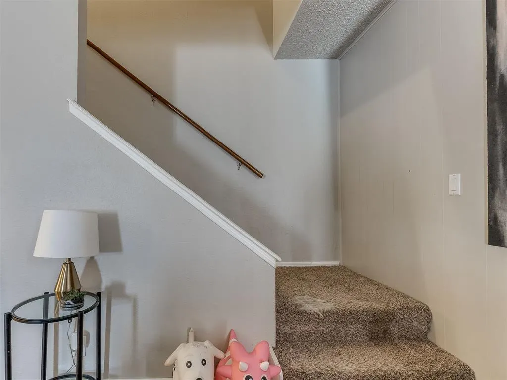 Photo 32 — 6916 Woodlake Drive, Oklahoma City, OK 73132