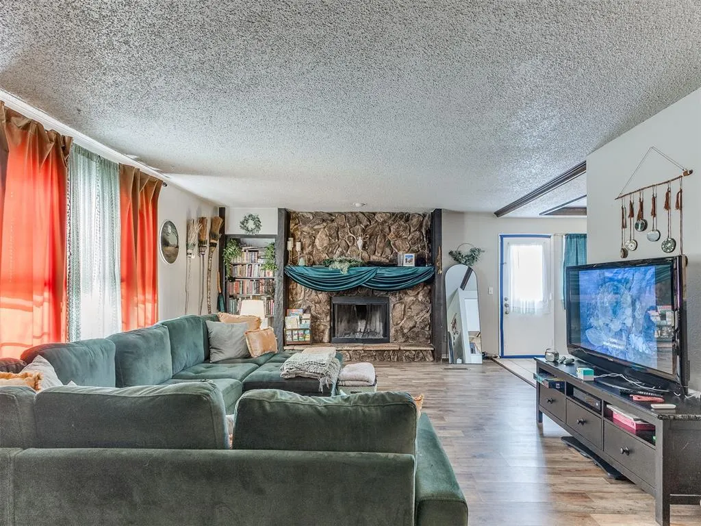 Photo 34 — 6916 Woodlake Drive, Oklahoma City, OK 73132