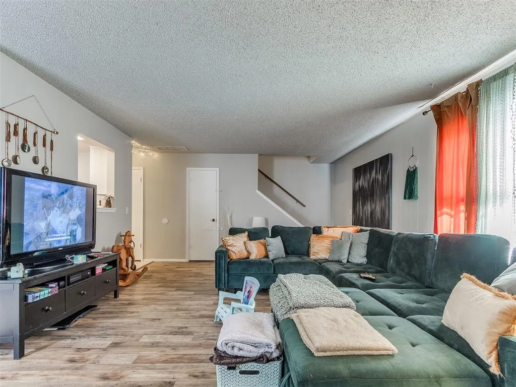 Photo 35 — 6916 Woodlake Drive, Oklahoma City, OK 73132