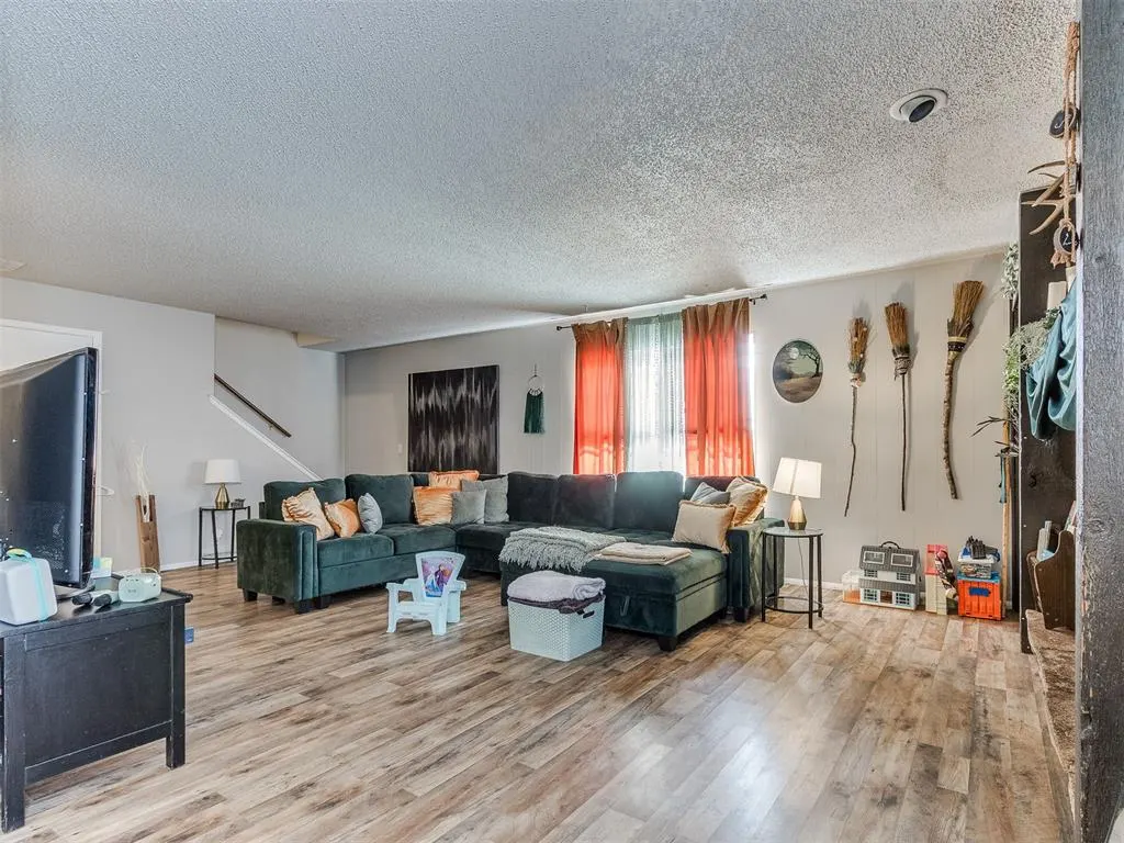 Photo 36 — 6916 Woodlake Drive, Oklahoma City, OK 73132