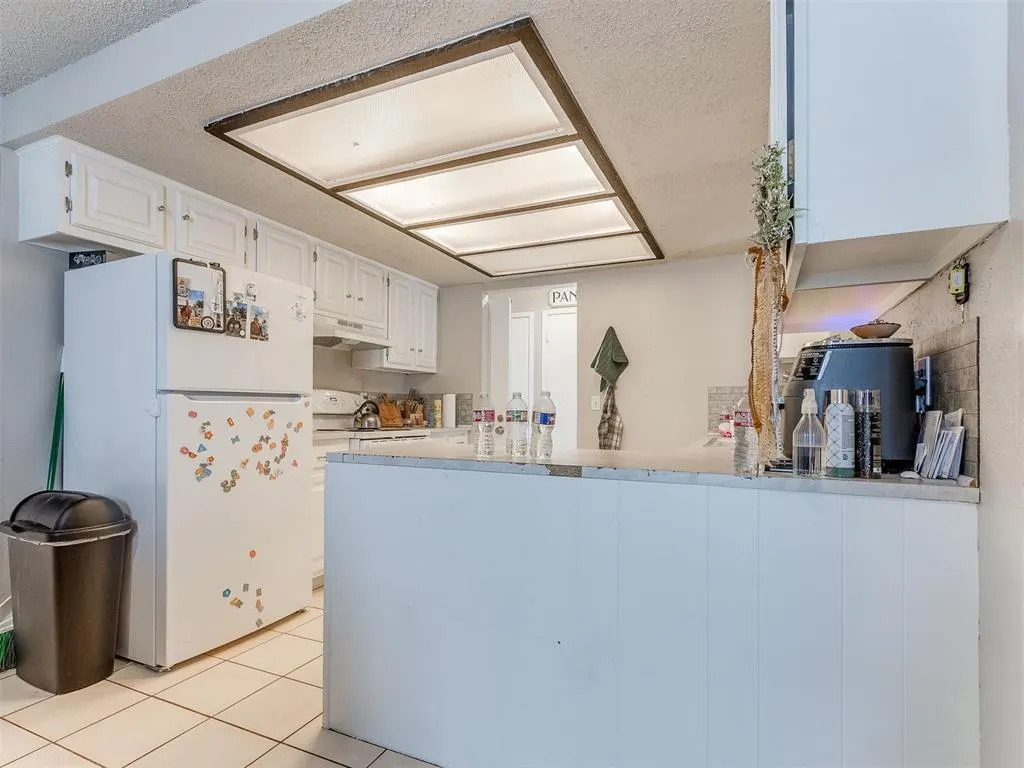Photo 39 — 6916 Woodlake Drive, Oklahoma City, OK 73132