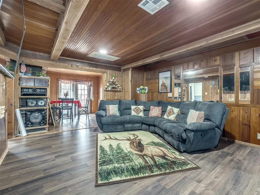 Photo 5 — 4028 NW 11th Street, Oklahoma City, OK 73107
