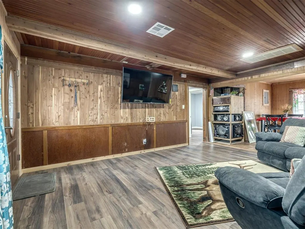 Photo 7 — 4028 NW 11th Street, Oklahoma City, OK 73107