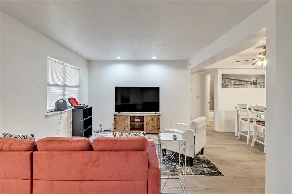 Photo 2 — 11409 Springhollow Road 505, Oklahoma City, OK 73120