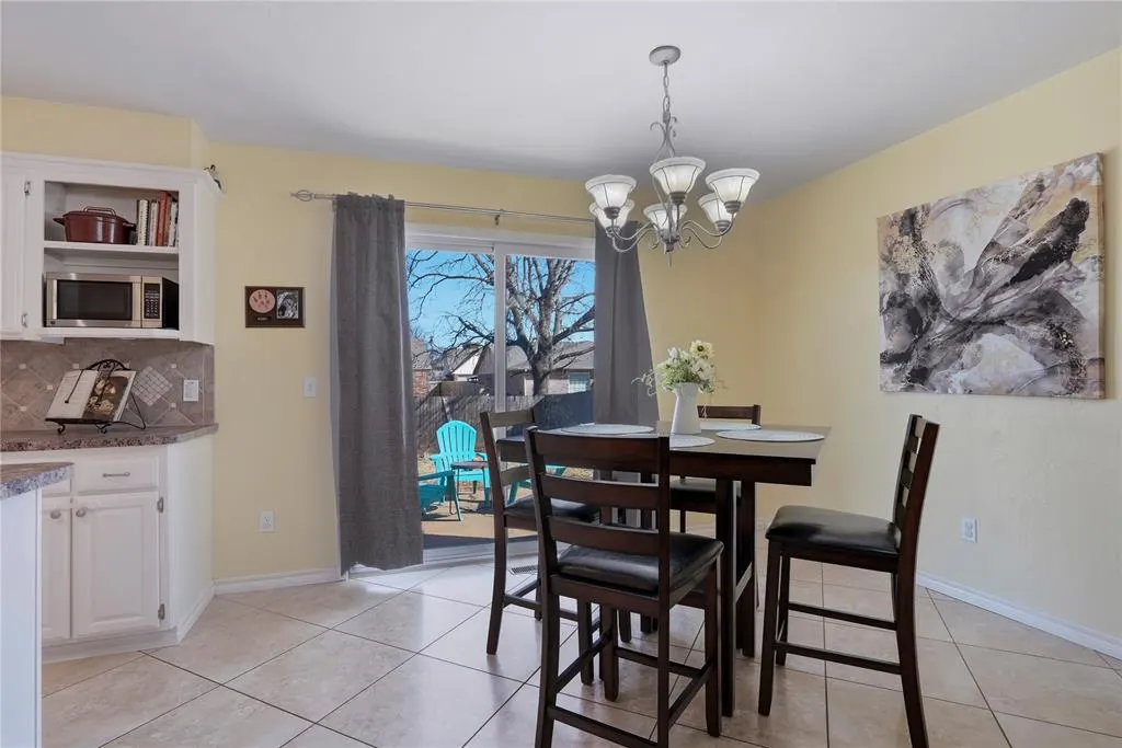 Photo 11 — 608 S Patterson Drive, Moore, OK 73160